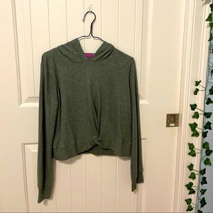 Hutchinson green Xersion size XL sweatshirt